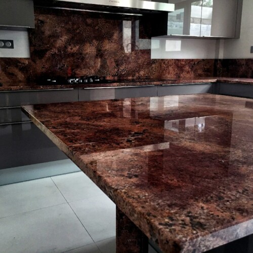 Ilot, plan de travail crédence réalisés sur mesure par Athis Marbres en Granit Florenza Ilot, plan de travail crédence réalisés sur mesure par Athis Marbres en Granit Florenza