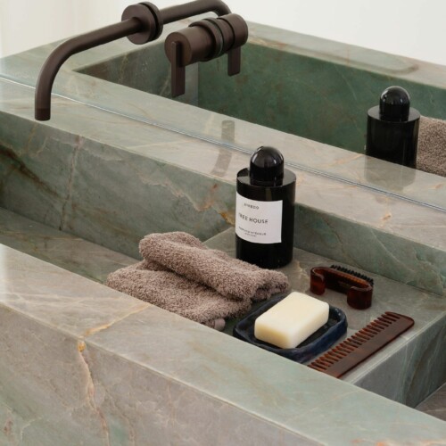 Athis Marbres présente les détails des double vasques en quartzite Jador et leur plan Athis Marbres présente les détails des double vasques en quartzite Jador et leur plan